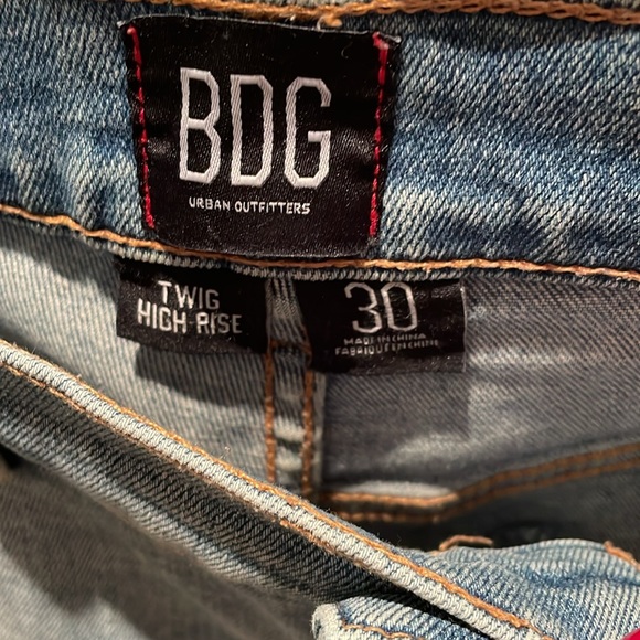 Urban Outfitters Ladies light wash jeans - Picture 2 of 3